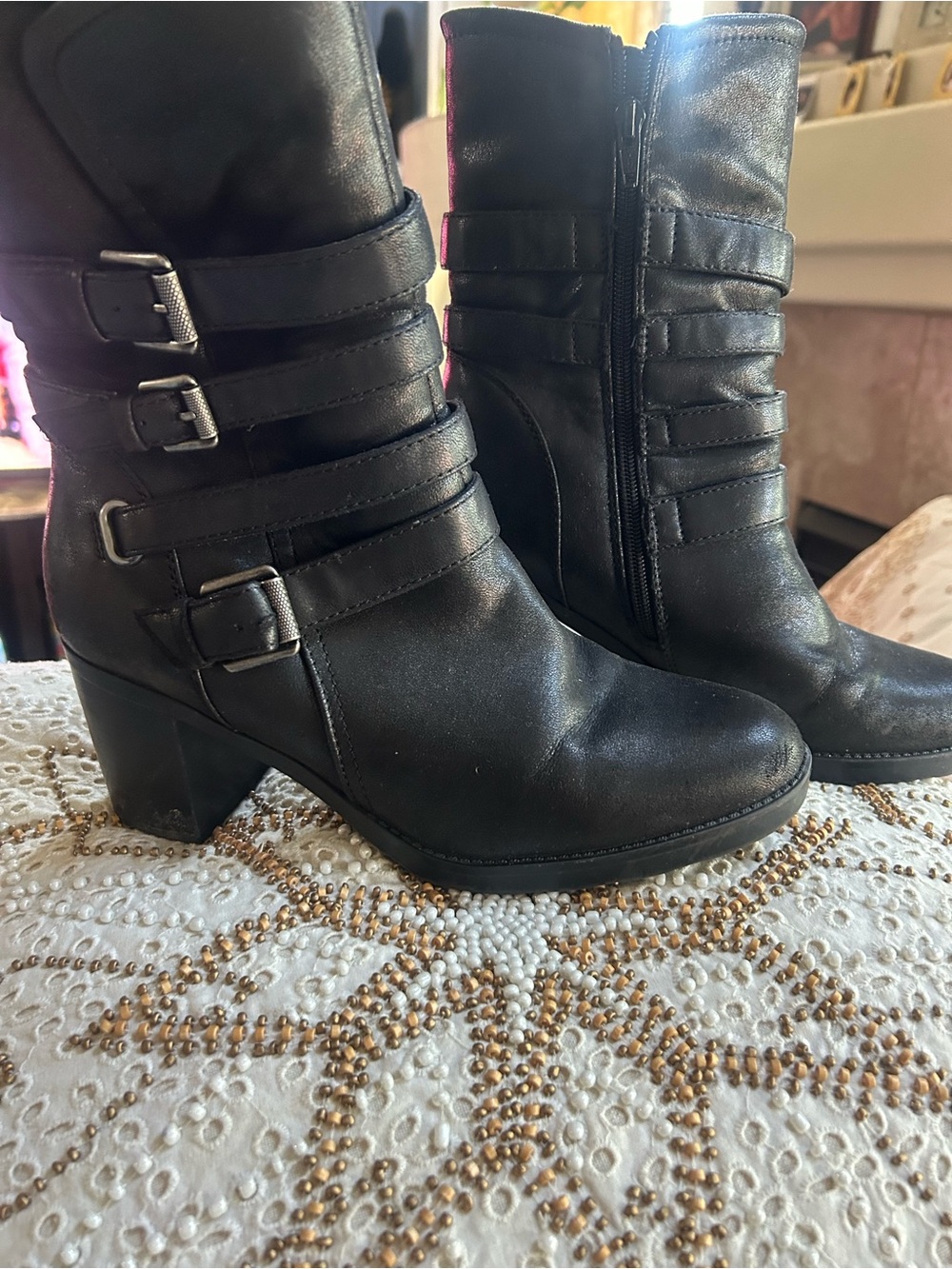Gala Women’s Black Mid-Calf Buckle Heeled Boots size 9M.